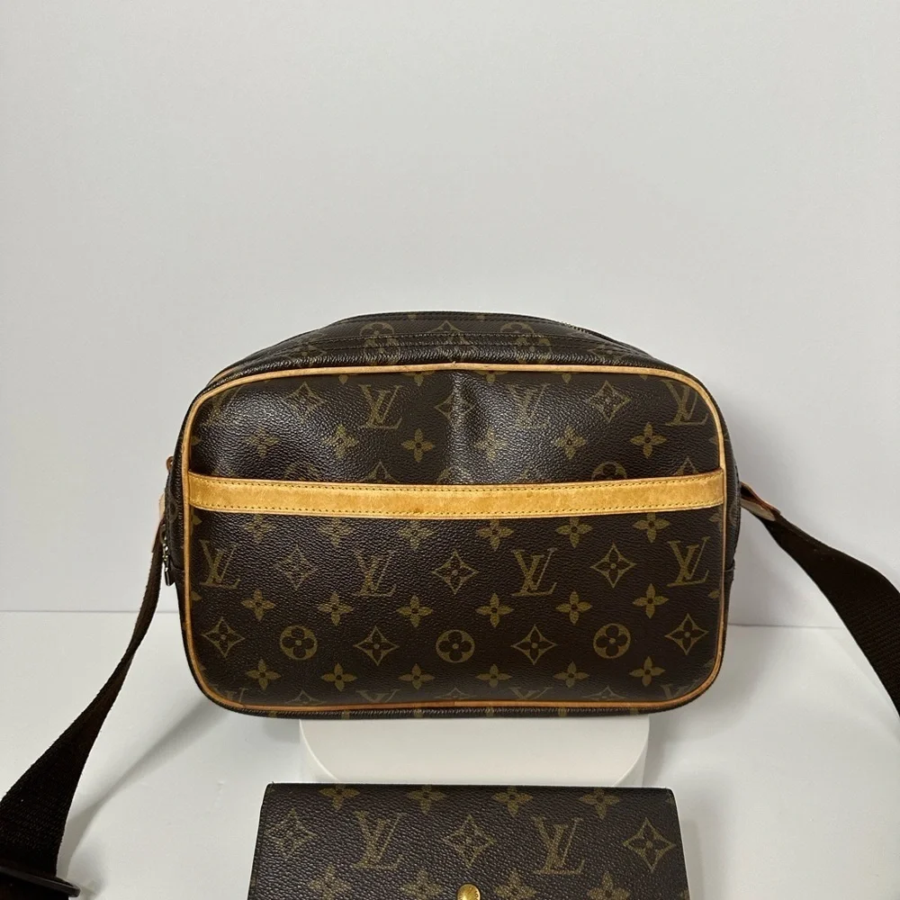 💯 Authentic Louis Vuitton Reporter  w/ Free LV Wallet🍀 - Picture 2 of 16